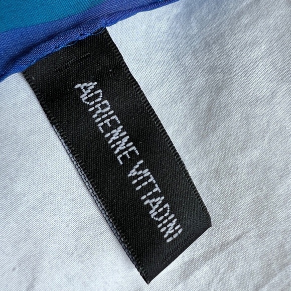 ADRIENNE VITTADINI Scarf 100% Silk 21" Square Blue Hats Shiny Hand Stitched Edge - Picture 4 of 5